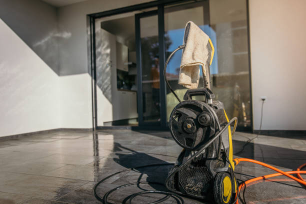 Animal Enclosure Cleaning in Rosita, TX